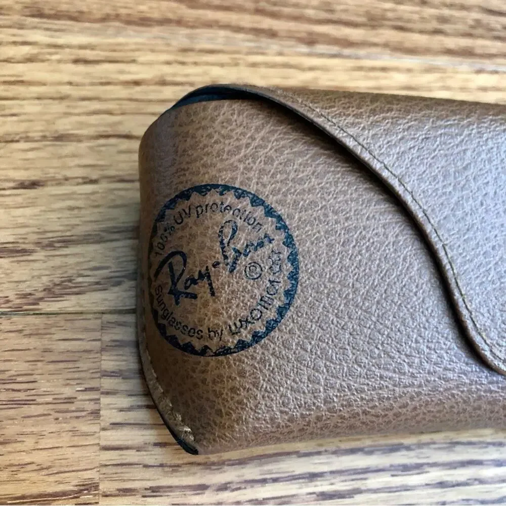 RAY BAN Original Brown Leather Medium Case